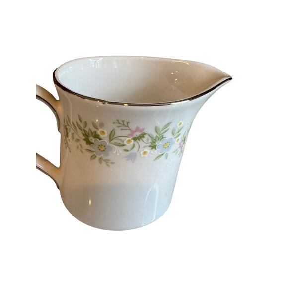 Johann Haviland Limoges Forever Spring creamer - Picture 2 of 6